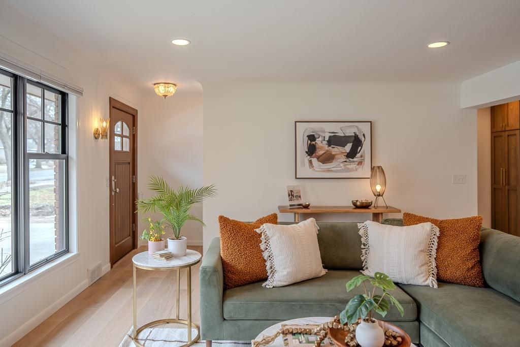 Photo of 4262 Wooddale Avenue S, Saint Louis Park, MN 55416 (MLS # 7032637)