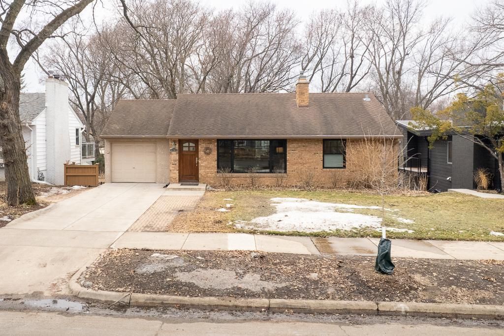 Photo of 4262 Wooddale Avenue S, Saint Louis Park, MN 55416 (MLS # 7032637)