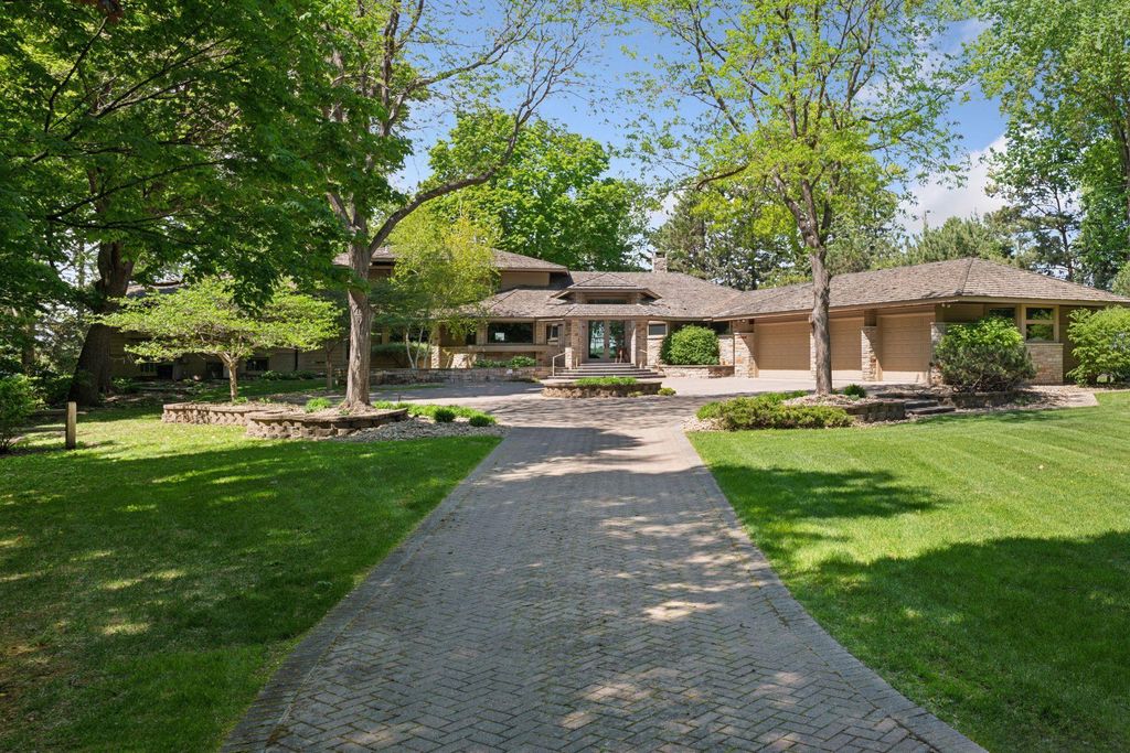 Photo of 28235 Boulder Circle, Excelsior, MN 55331 (MLS # 6698949)