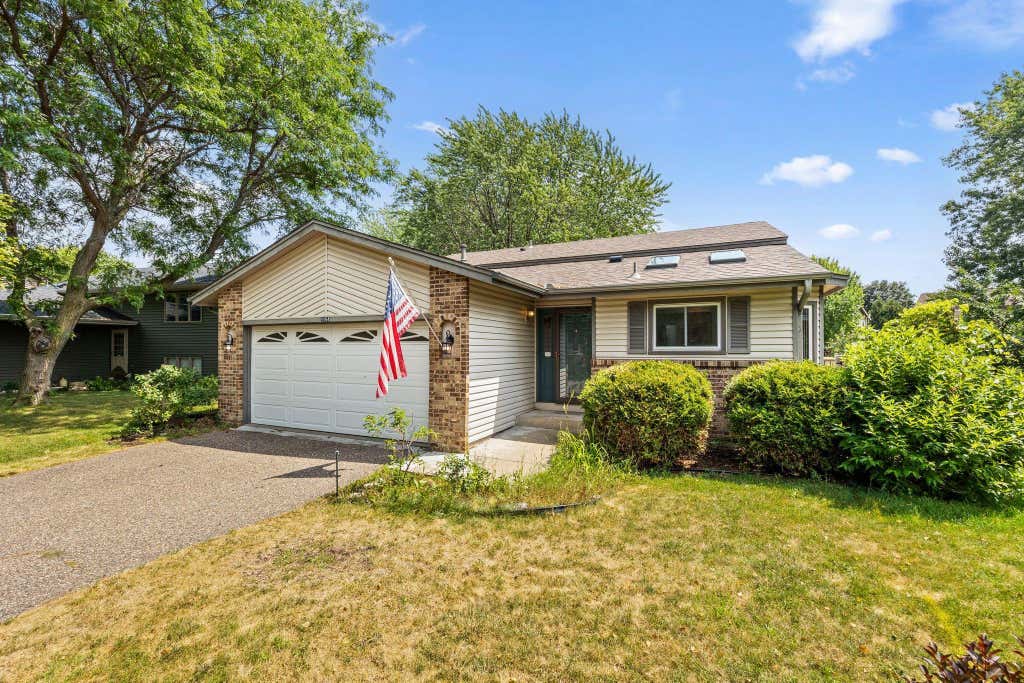 Photo of 8064 Lower 147th Street W, Apple Valley, MN 55124 (MLS # 7109873)
