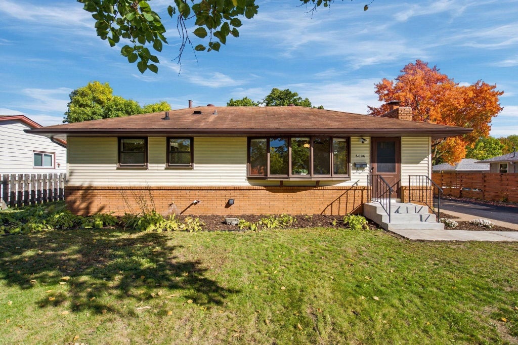 Photo of 6006 Washburn Avenue N, Brooklyn Center, MN 55430 (MLS # 7147421)