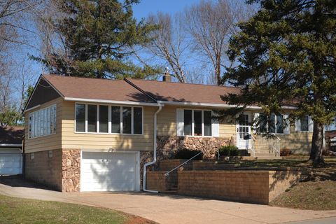 2665 Maryland Avenue E Maplewood MN 55119