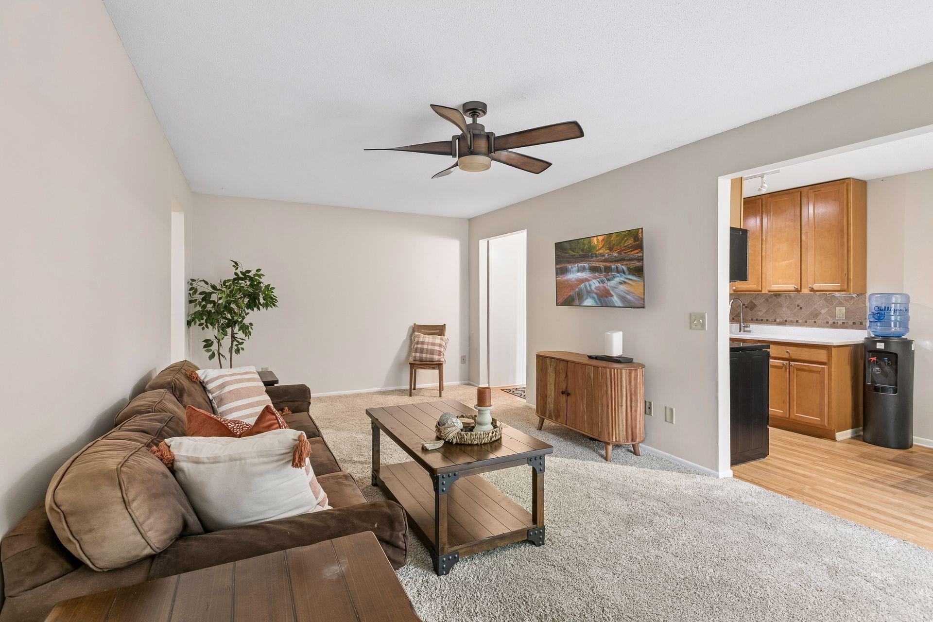 4636 Cedar Lake Road S 2