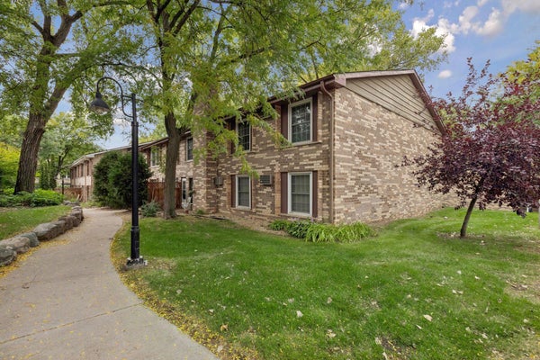 4636 CEDAR LAKE RD S APT 2, MINNEAPOLIS, MN 55416 - Image d2e25f24743b6bc1f978d1a066e8a35c/3664558908