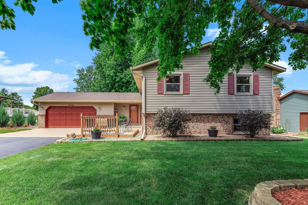 Photo of 4261 Dunrovin Lane, Eagan, MN 55123 (MLS # 7114269)