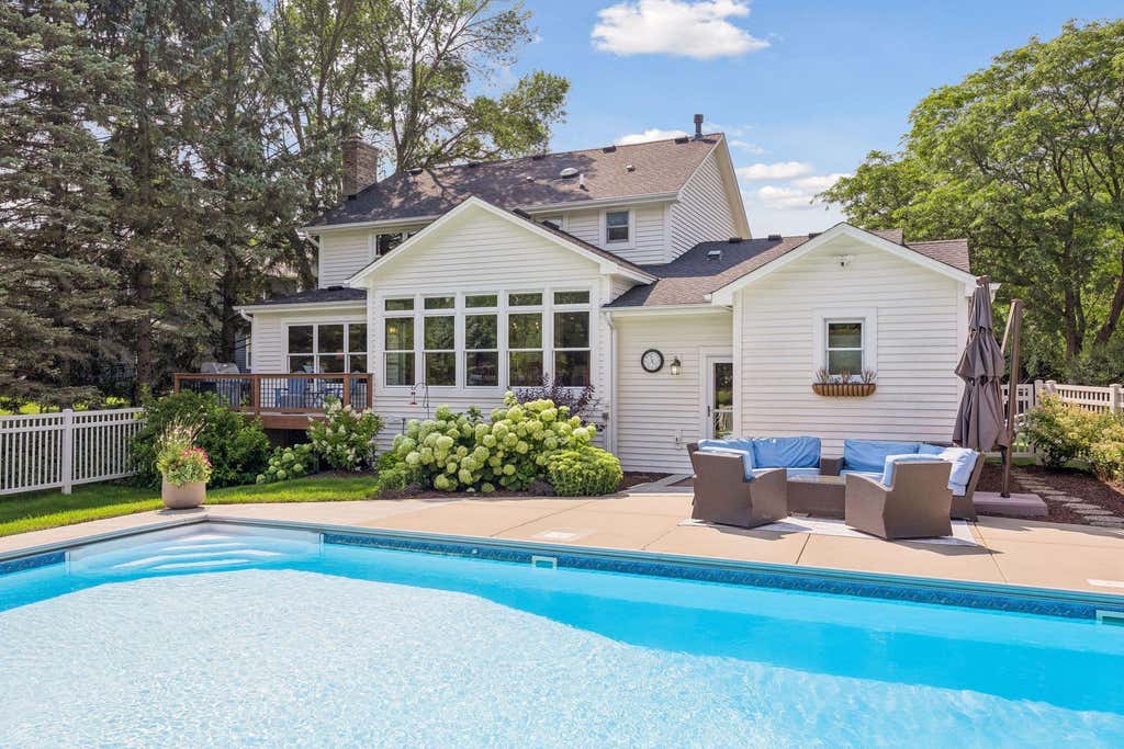 Photo of 210 Piedmont Court, Chanhassen, MN 55317 (MLS # 7119875)