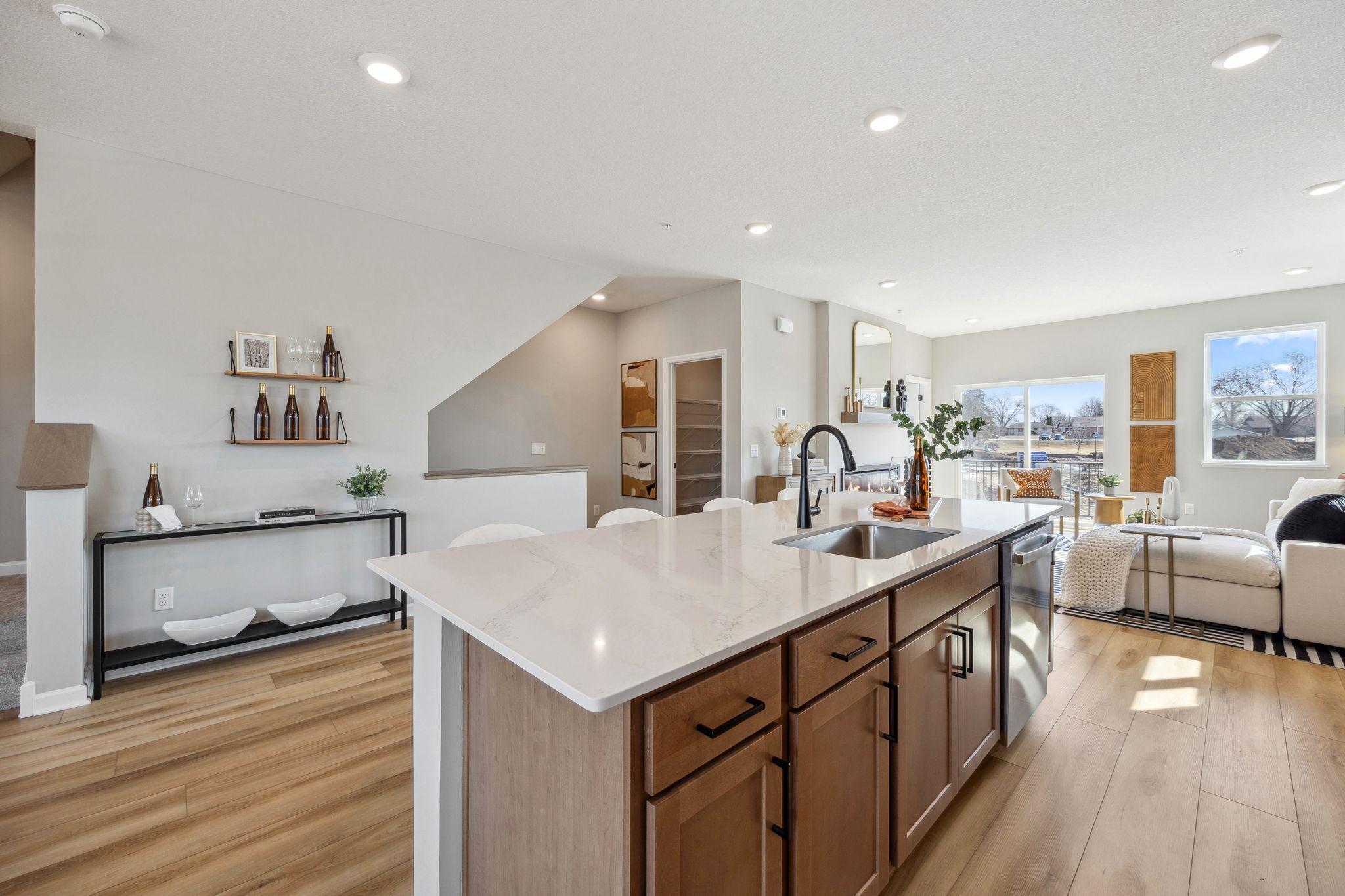 1533 Traverse Lane