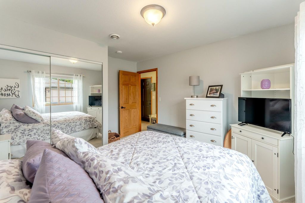 Photo of 1400 Sweet Grass St, Hudson, WI 54016 (MLS # 7048352)