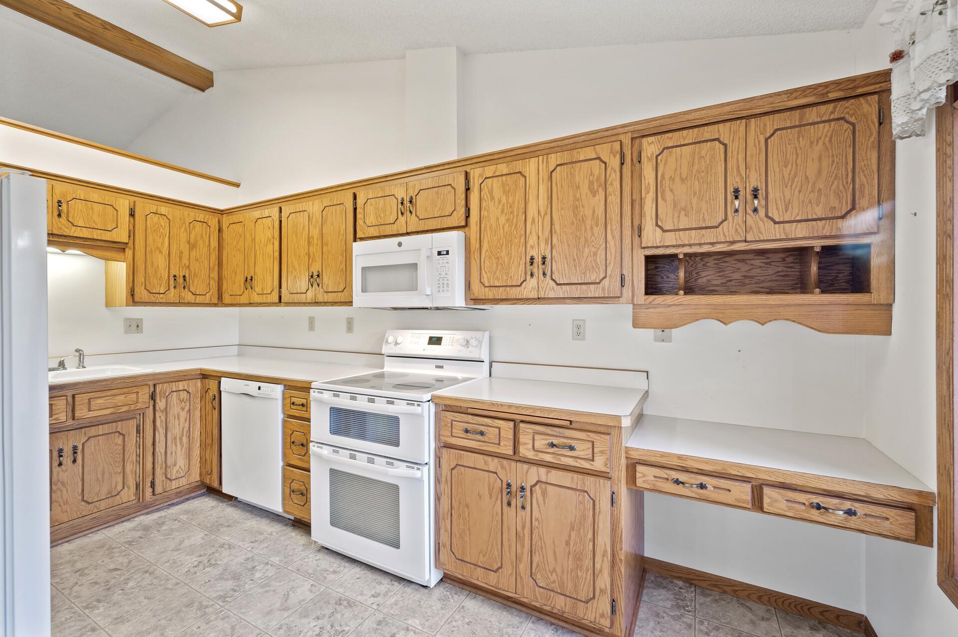 1142 Rose Place