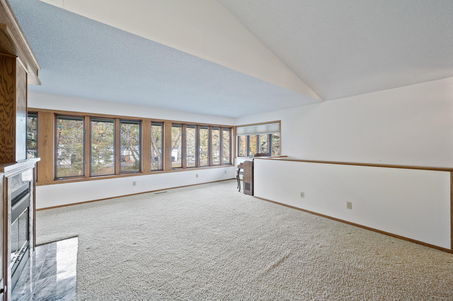 1142 Rose Place