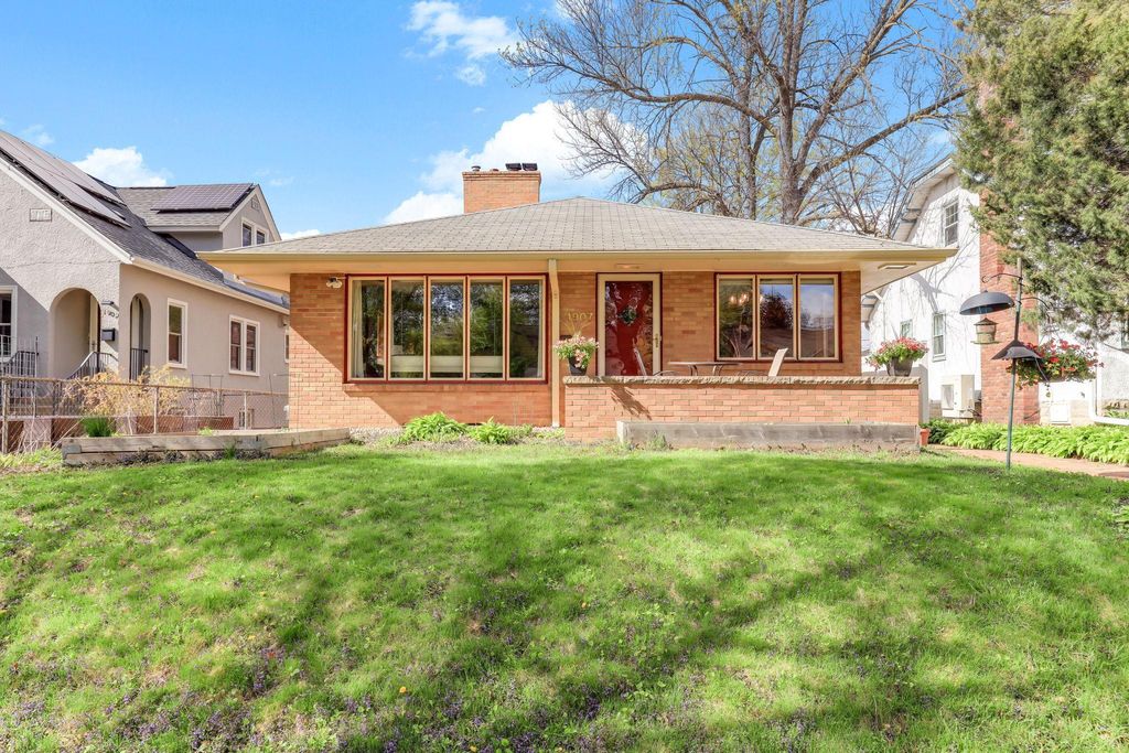 Photo of 1907 Jefferson Avenue, Saint Paul, MN 55105 (MLS # 7056013)