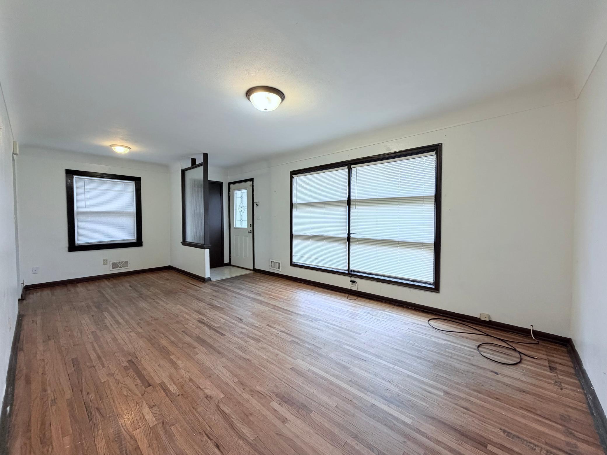 1569 Montana Avenue E