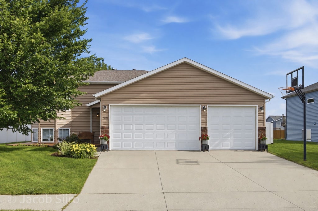 Photo of 1268 39th Avenue S, Moorhead, MN 56560 (MLS # 7107924)