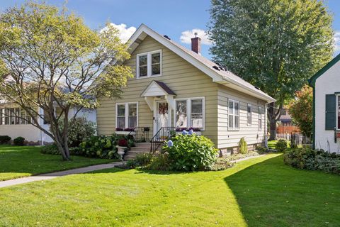 1628 Juno Avenue Saint Paul MN 55116