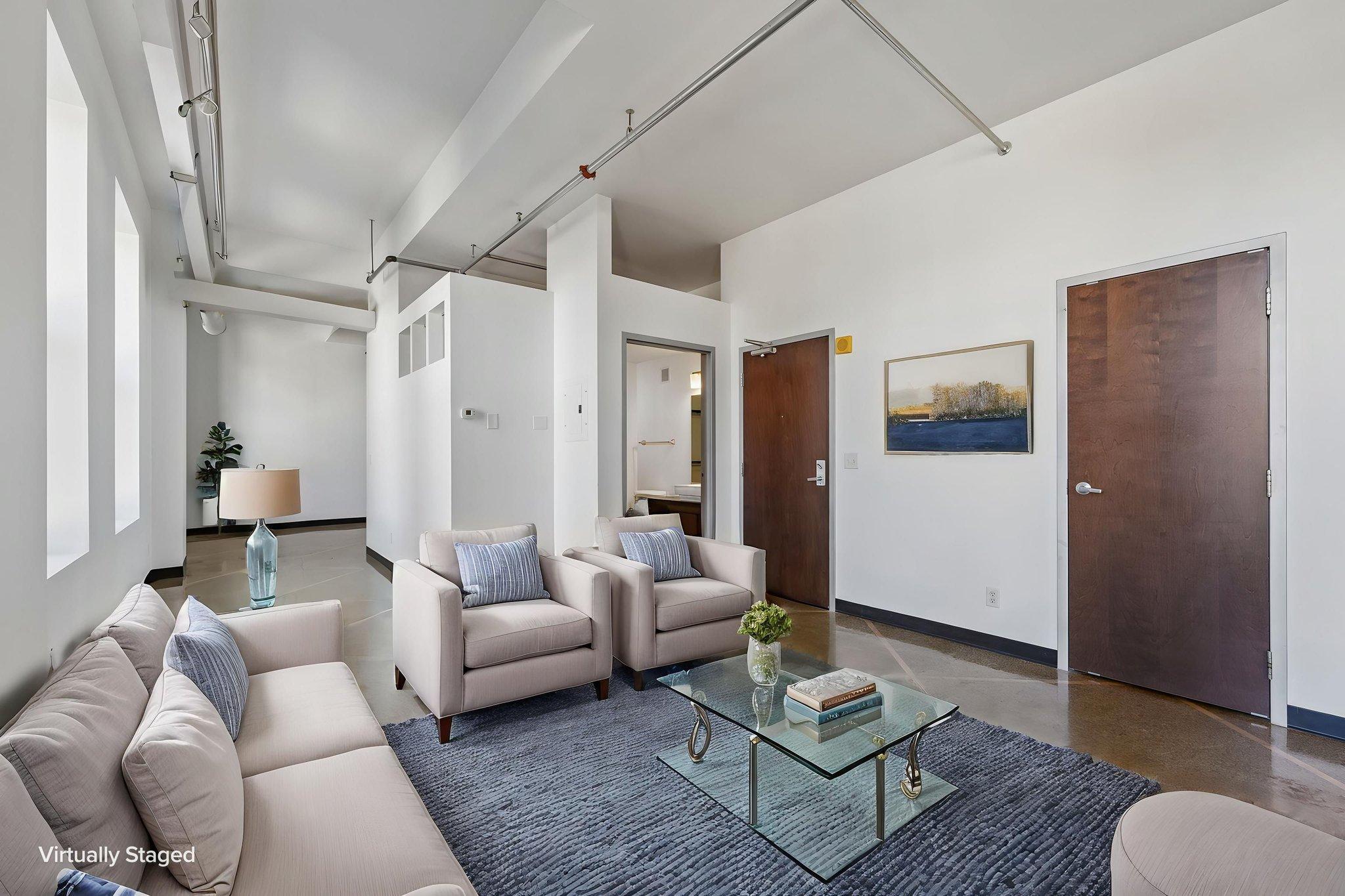 350 Saint Peter Street 1010