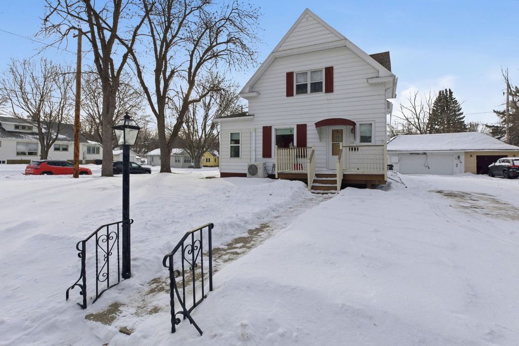 Photo of 326 2nd Avenue SE, Glenwood, MN 56334 (MLS # 7011530)