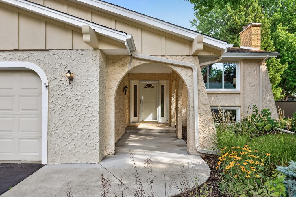 Photo of 18420 33rd Avenue N, Plymouth, MN 55447 (MLS # 7129686)