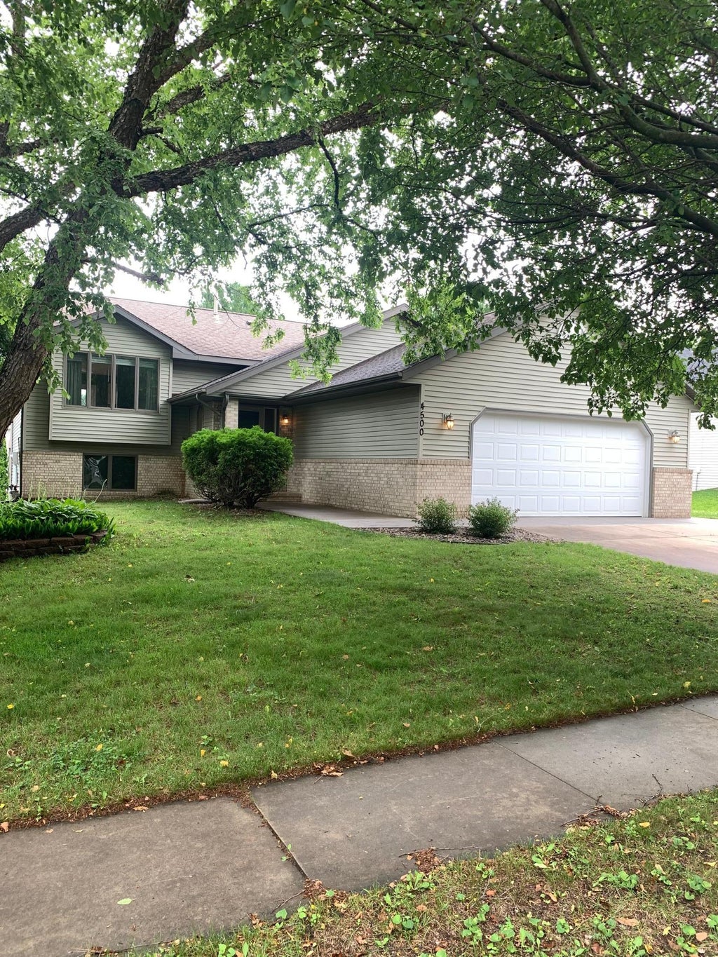 Photo of 4500 Stratford Lane NW, Rochester, MN 55901 (MLS # 7100152)