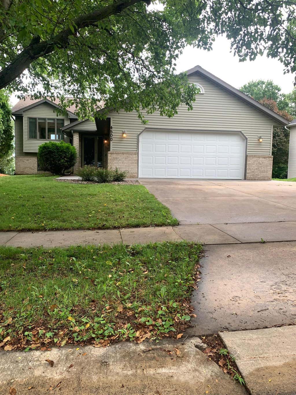 Photo of 4500 Stratford Lane NW, Rochester, MN 55901 (MLS # 7100152)