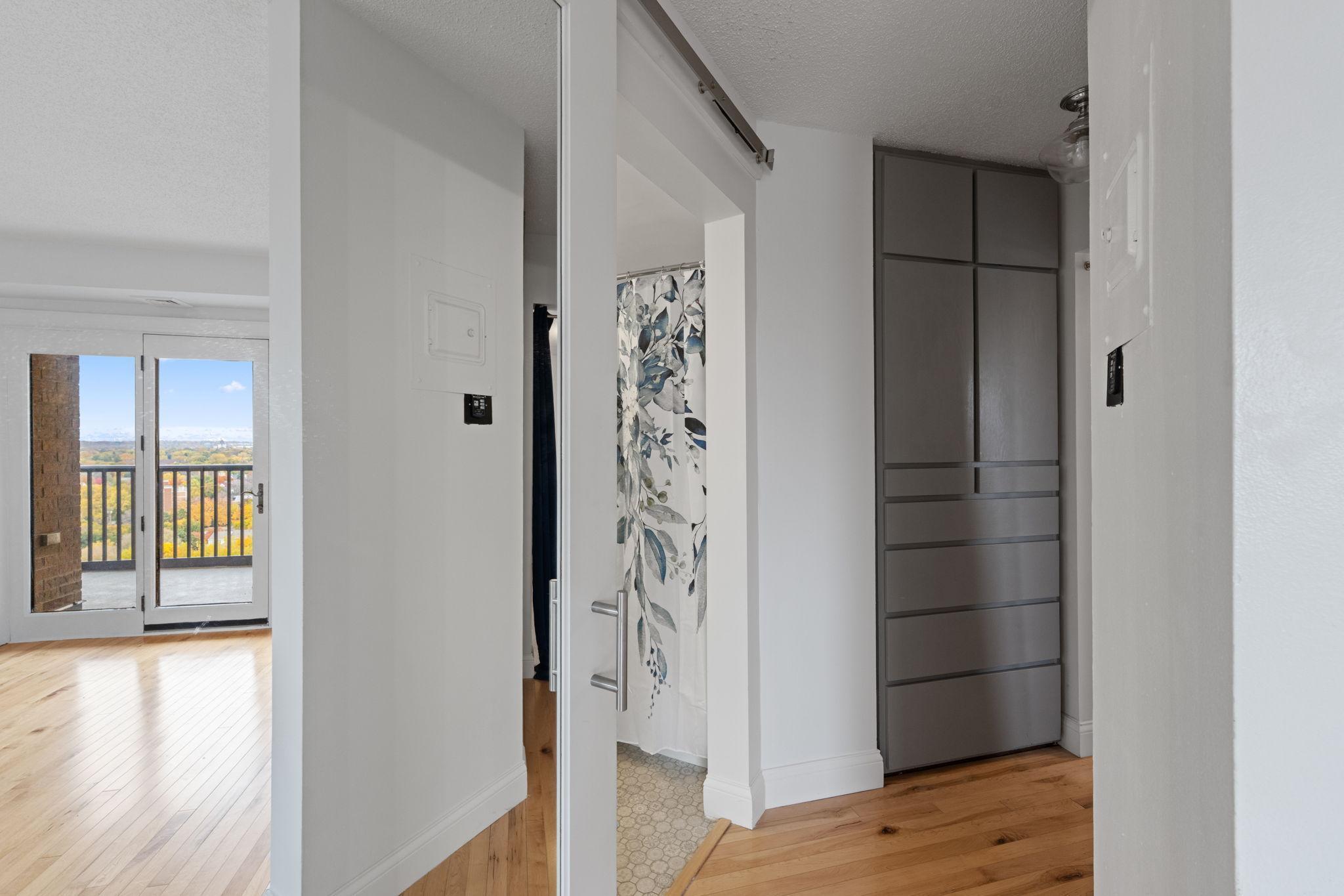 20 2nd Street NE P1802