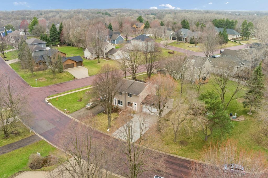 Photo of 12 Piccadilly Place, Mankato, MN 56001 (MLS # 7055437)