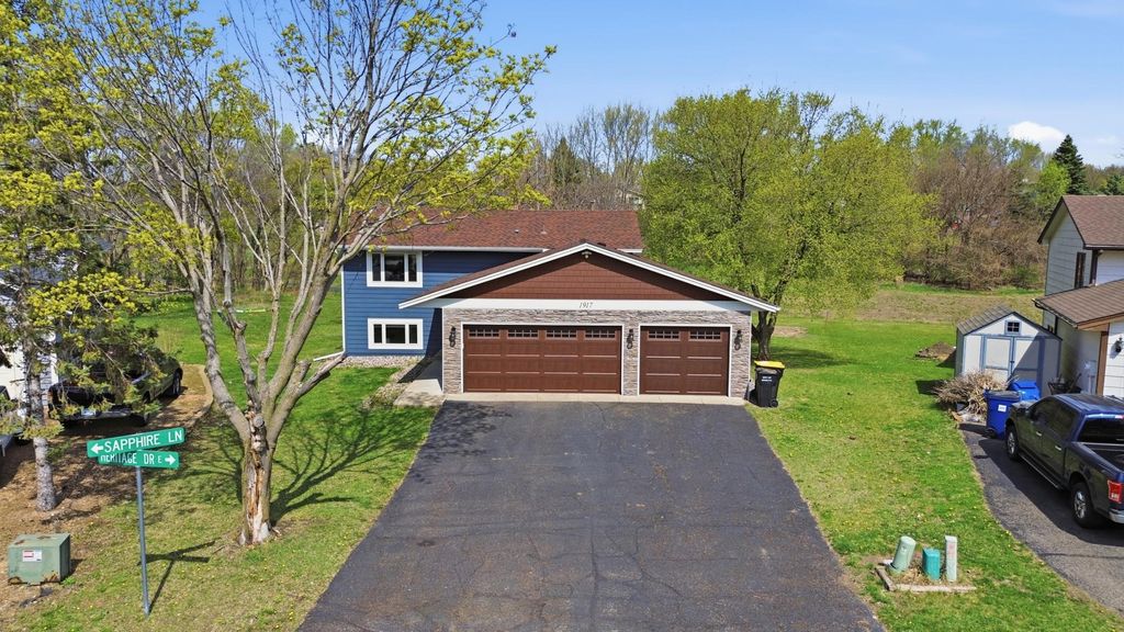 Photo of 1917 Heritage Drive, Shakopee, MN 55379 (MLS # 7048865)