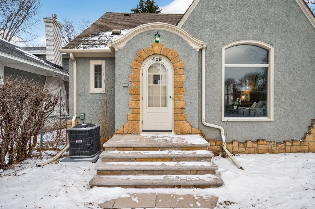 Photo of 409 Penn Avenue S, Minneapolis, MN 55405 (MLS # 7013845)