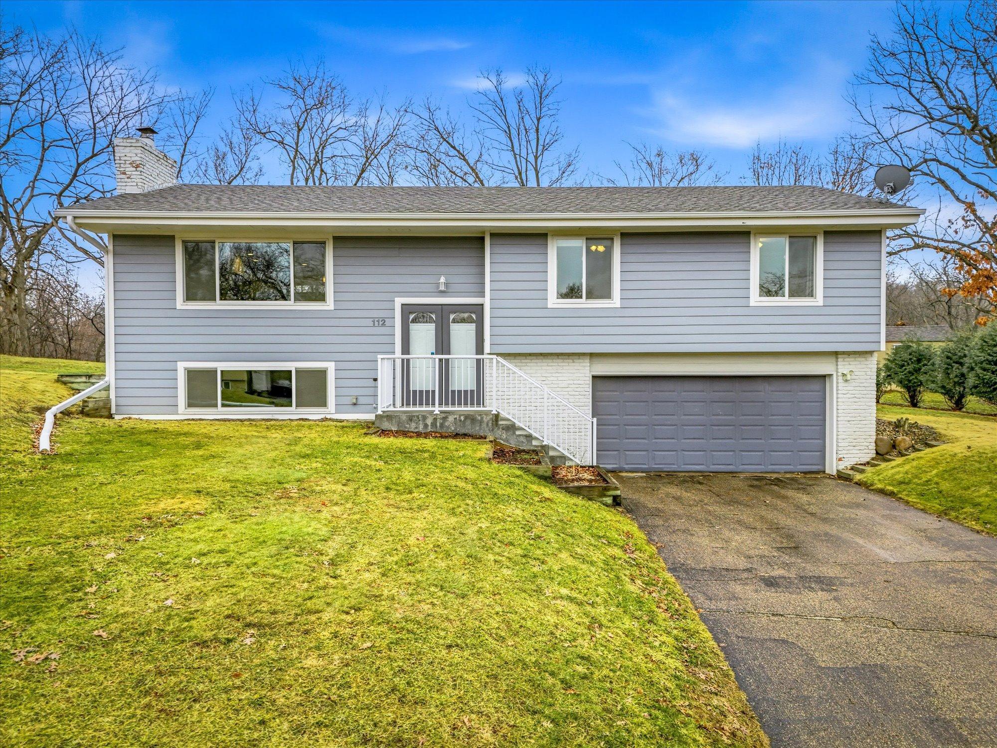 112 Pony Lane E