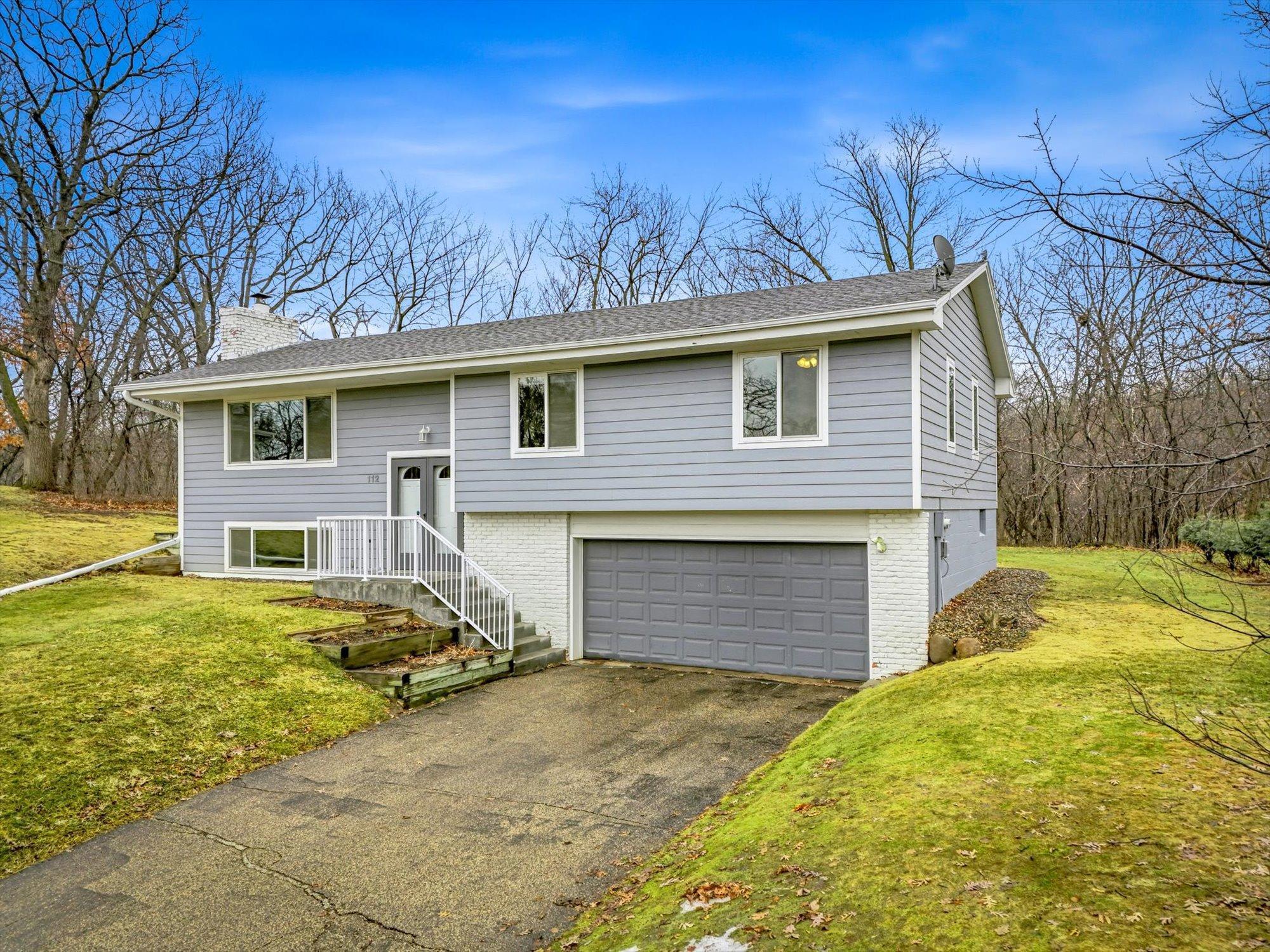 112 Pony Lane E