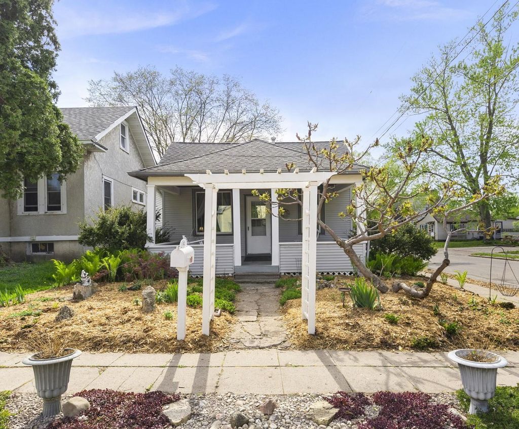 Photo of 602 Hodgman Street, Red Wing, MN 55066 (MLS # 7073851)