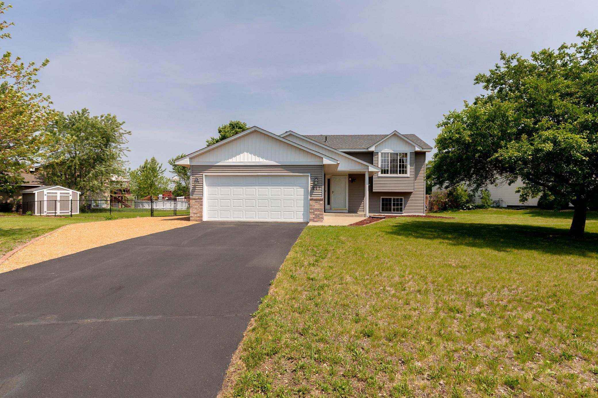 217 Hickory Lane E