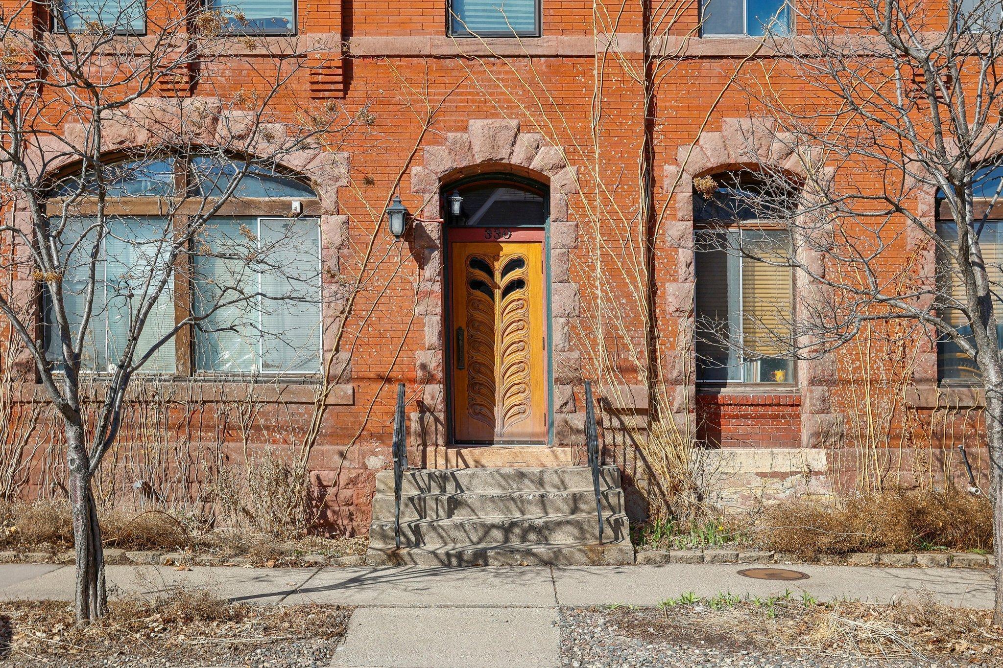 330 E 18th Street 330-4