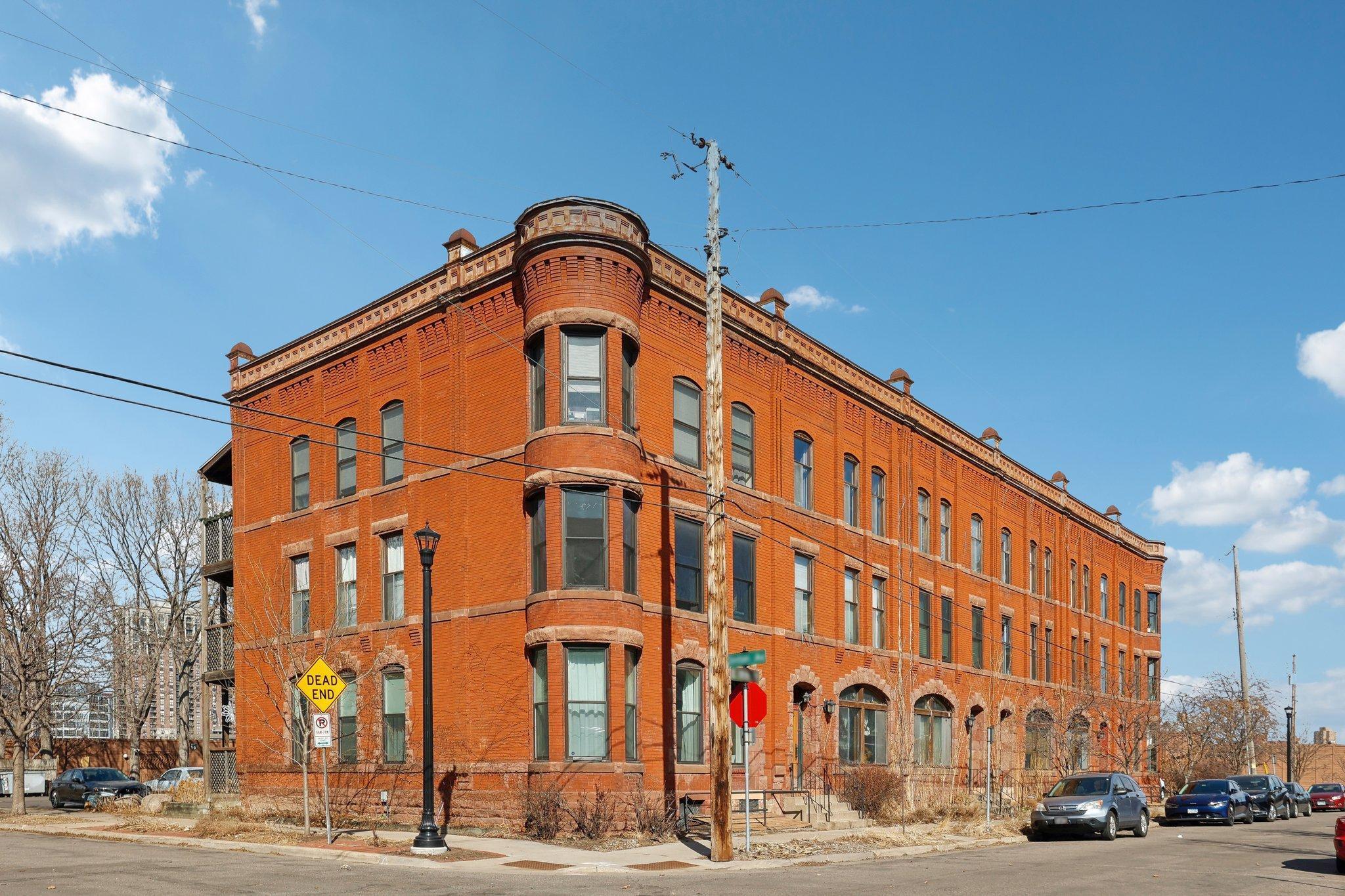 330 E 18th Street 330-4