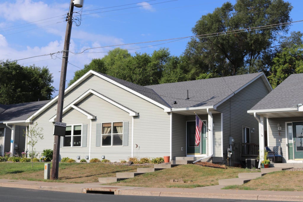 Photo of 215 9th Avenue N, South Saint Paul, MN 55075 (MLS # 7140318)