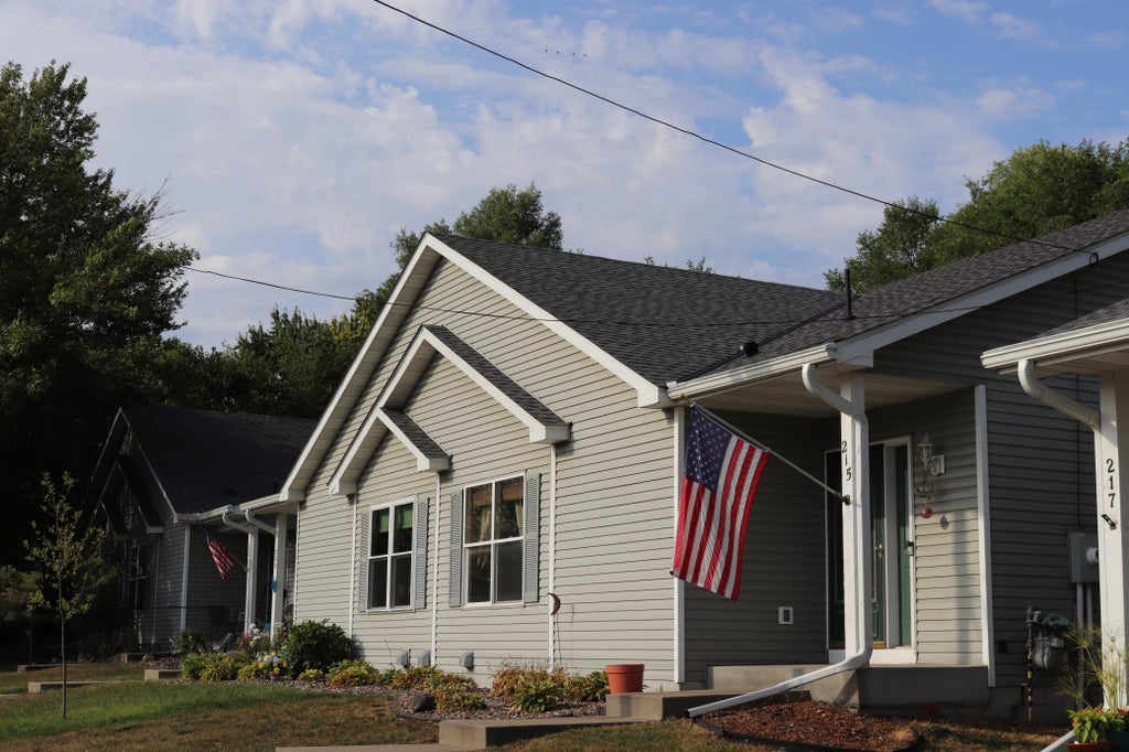 Photo of 215 9th Avenue N, South Saint Paul, MN 55075 (MLS # 7140318)