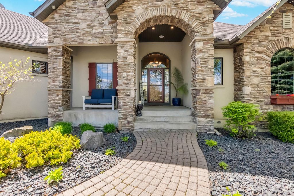 Photo of 19700 Oak Grove Avenue, Prior Lake, MN 55372 (MLS # 7075272)