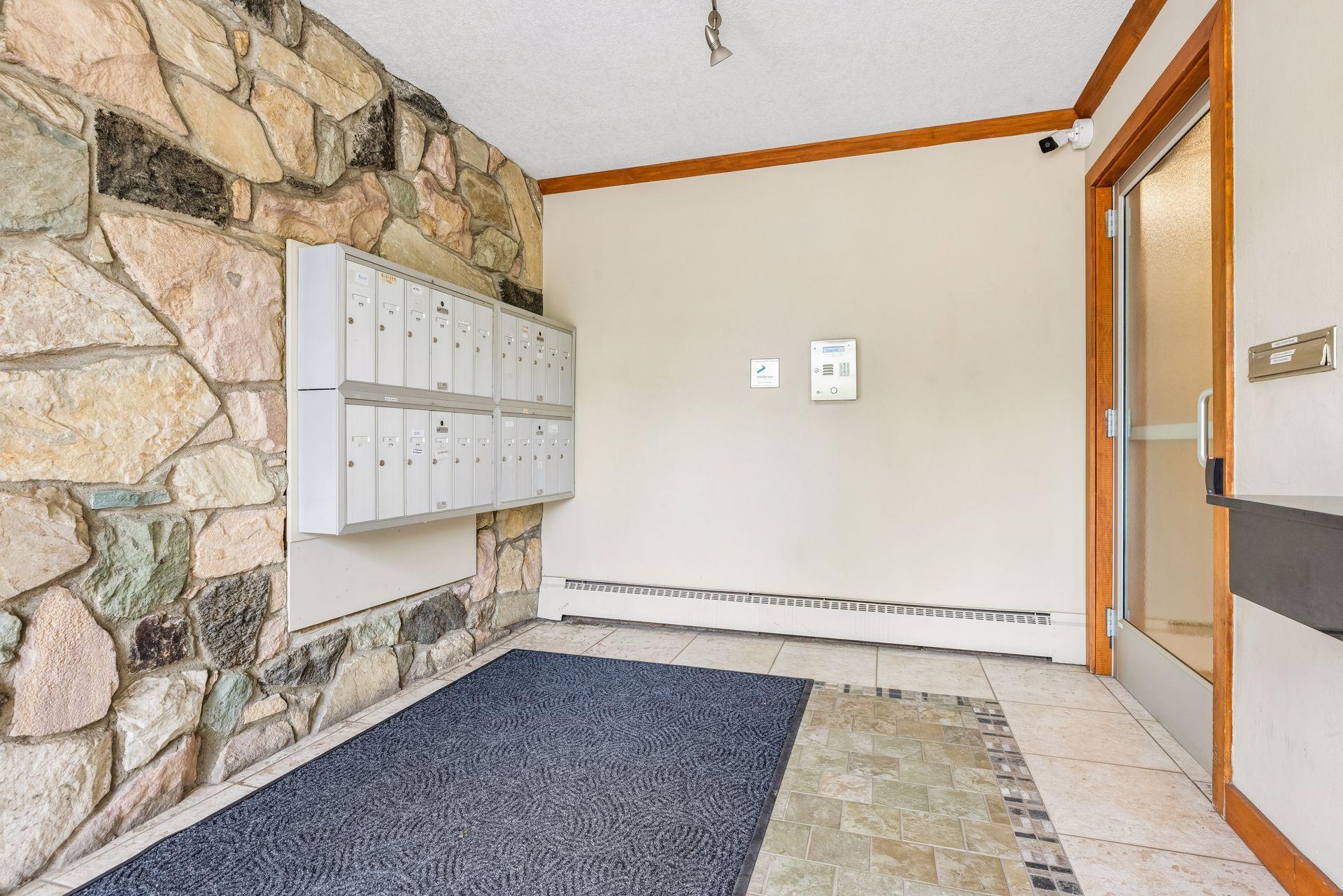 821 Douglas Avenue 205