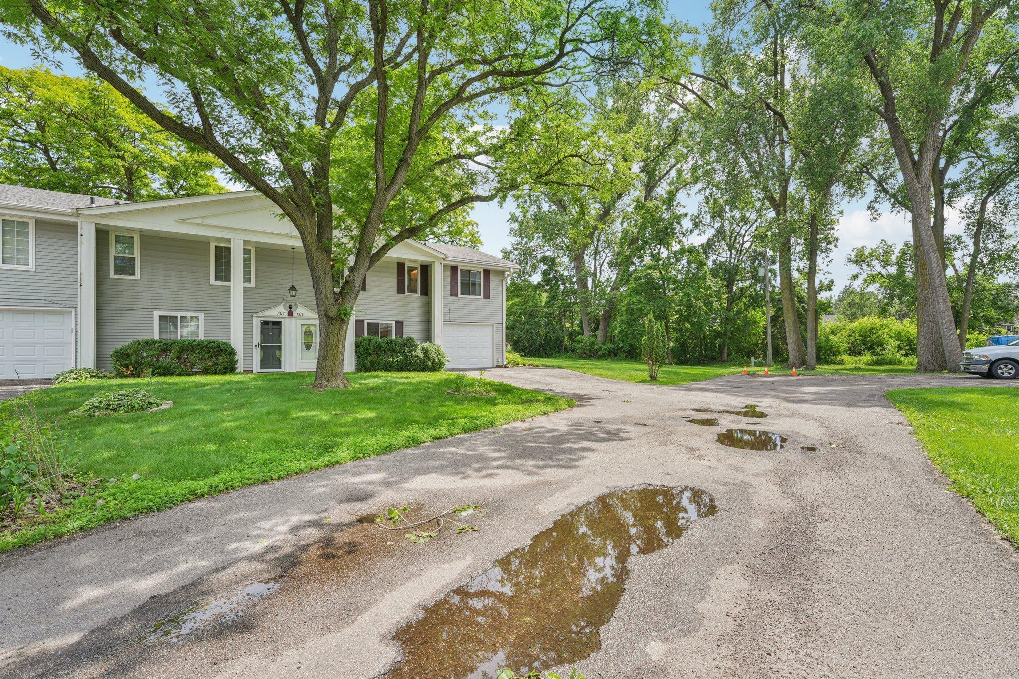 1315 Douglas Drive N