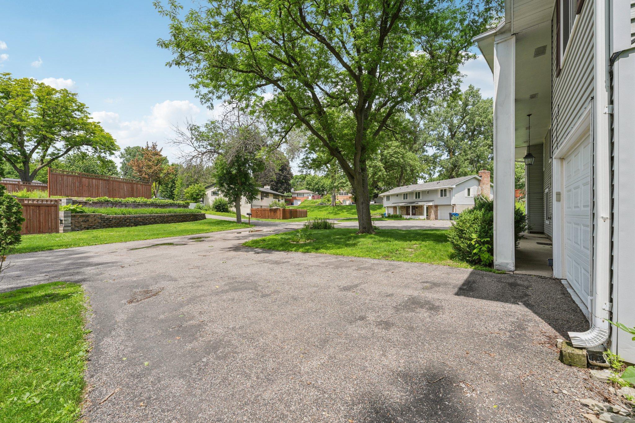 1315 Douglas Drive N