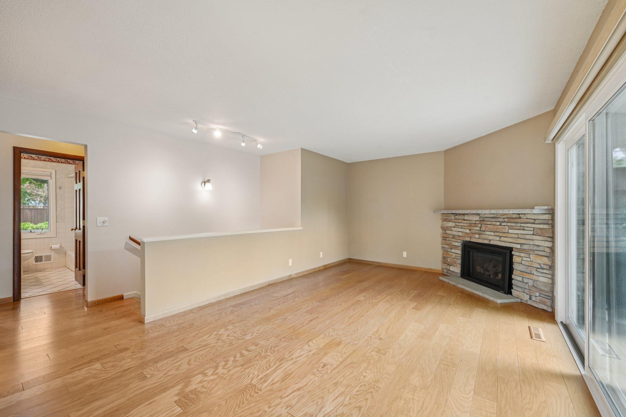 1315 Douglas Drive N