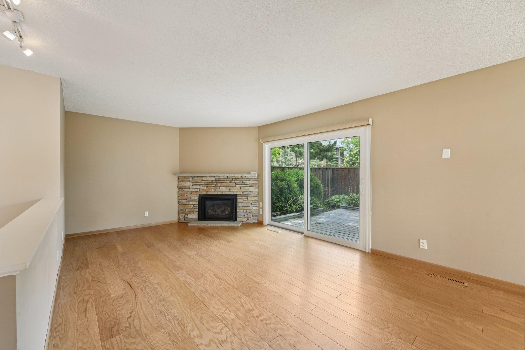 1315 Douglas Drive N