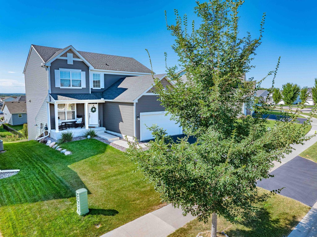 Photo of 1457 Nutmeg Circle, Carver, MN 55315 (MLS # 7158585)
