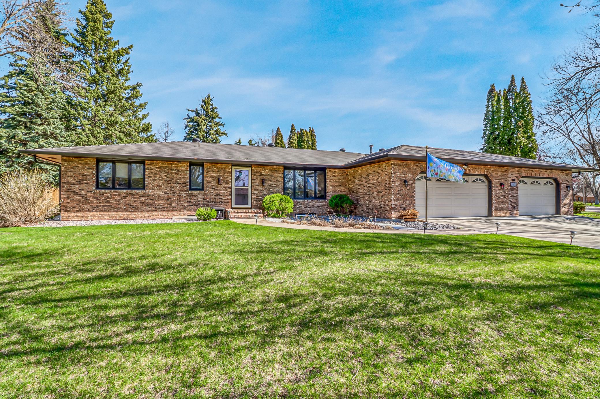 42 36th Avenue NE