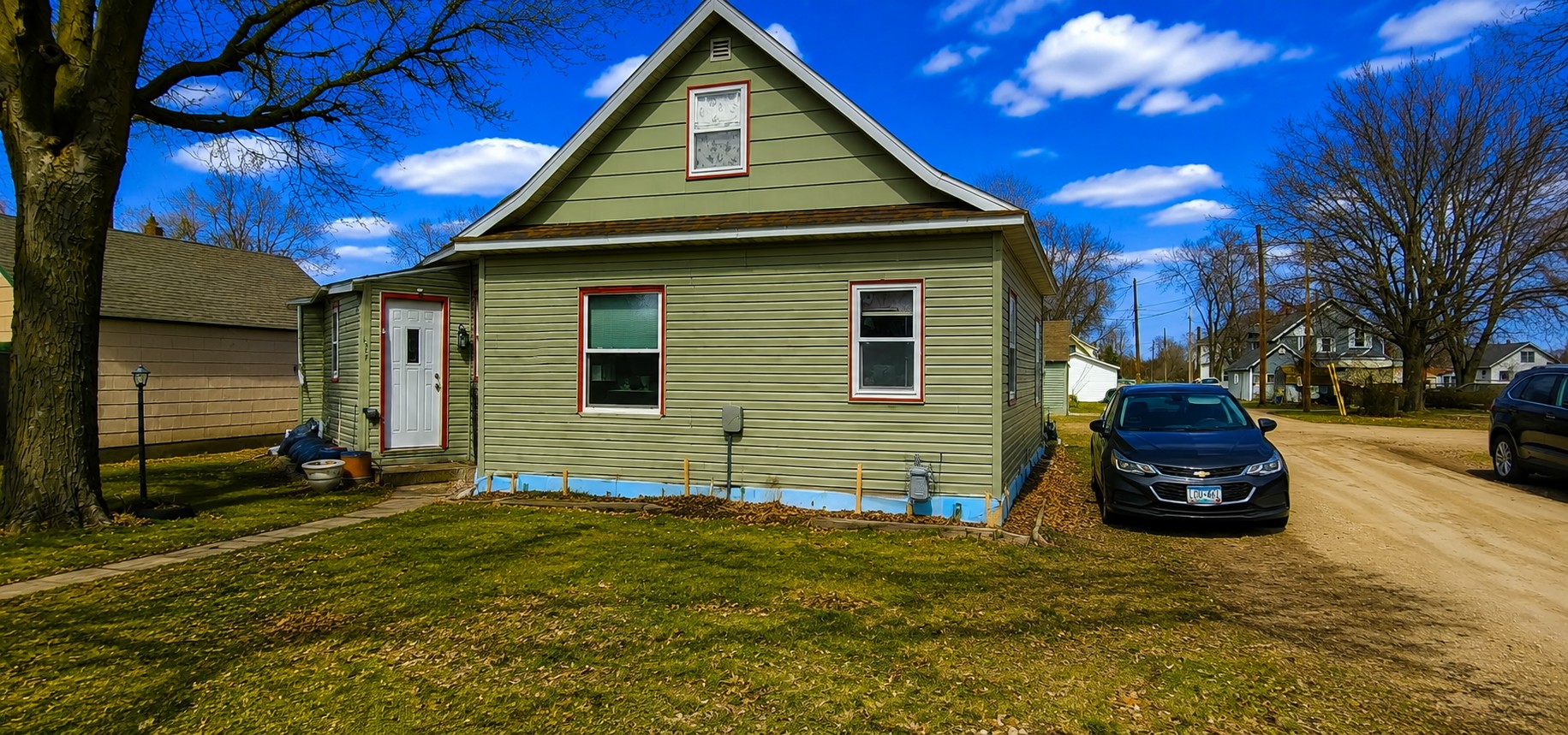 131 E Schlieman Avenue