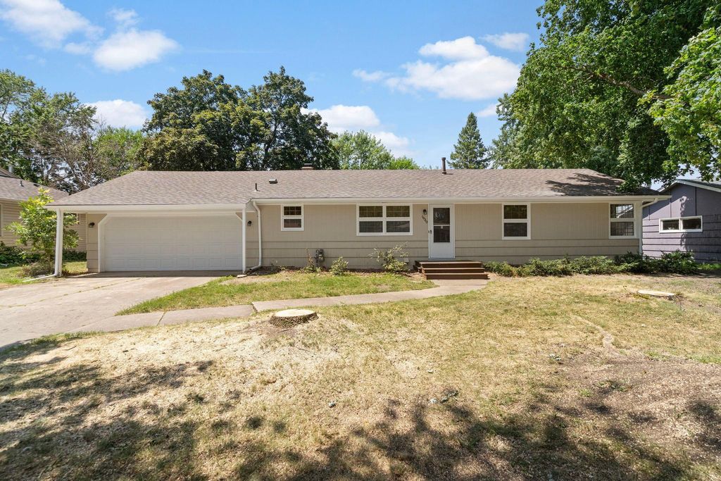 Photo of 10212 Xerxes Avenue S, Bloomington, MN 55431 (MLS # 7012216)