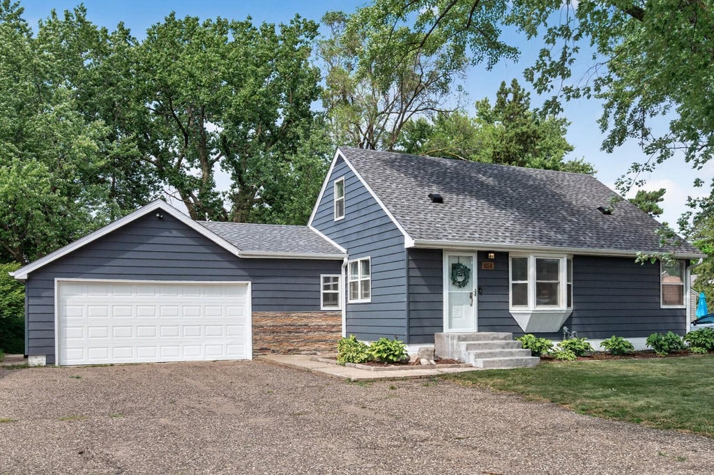 Photo of 651 County Road B2 W, Roseville, MN 55113 (MLS # 7144065)