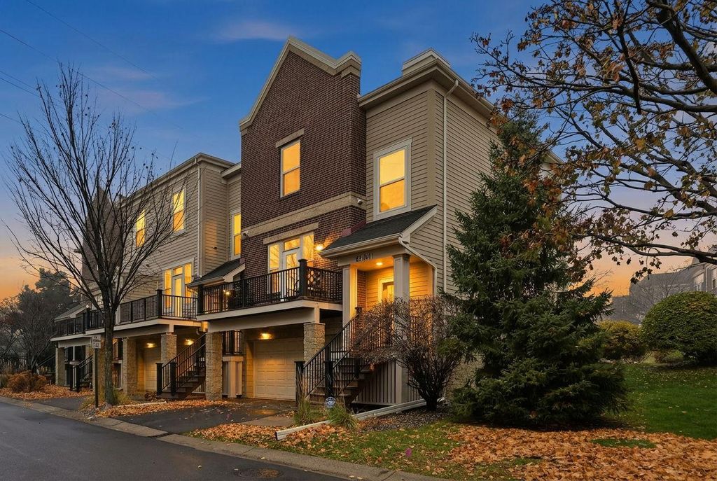 Photo of 61 4th Avenue N #101, Minneapolis, MN 55401 (MLS # 6823343)