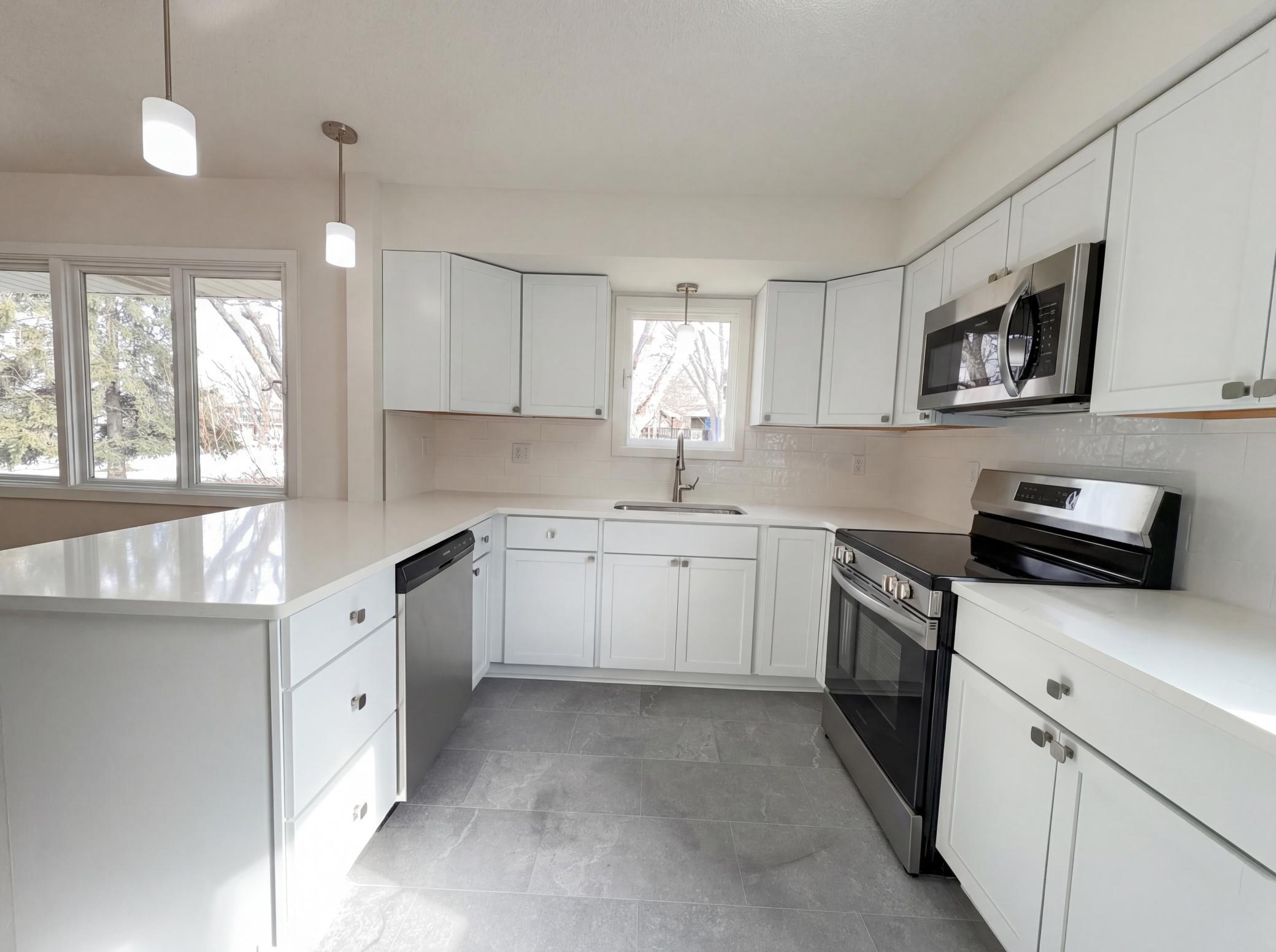 3480 Milton Street N