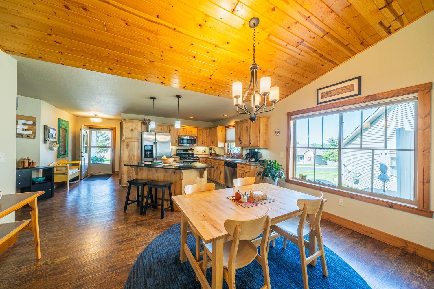 2136 Shady Lane