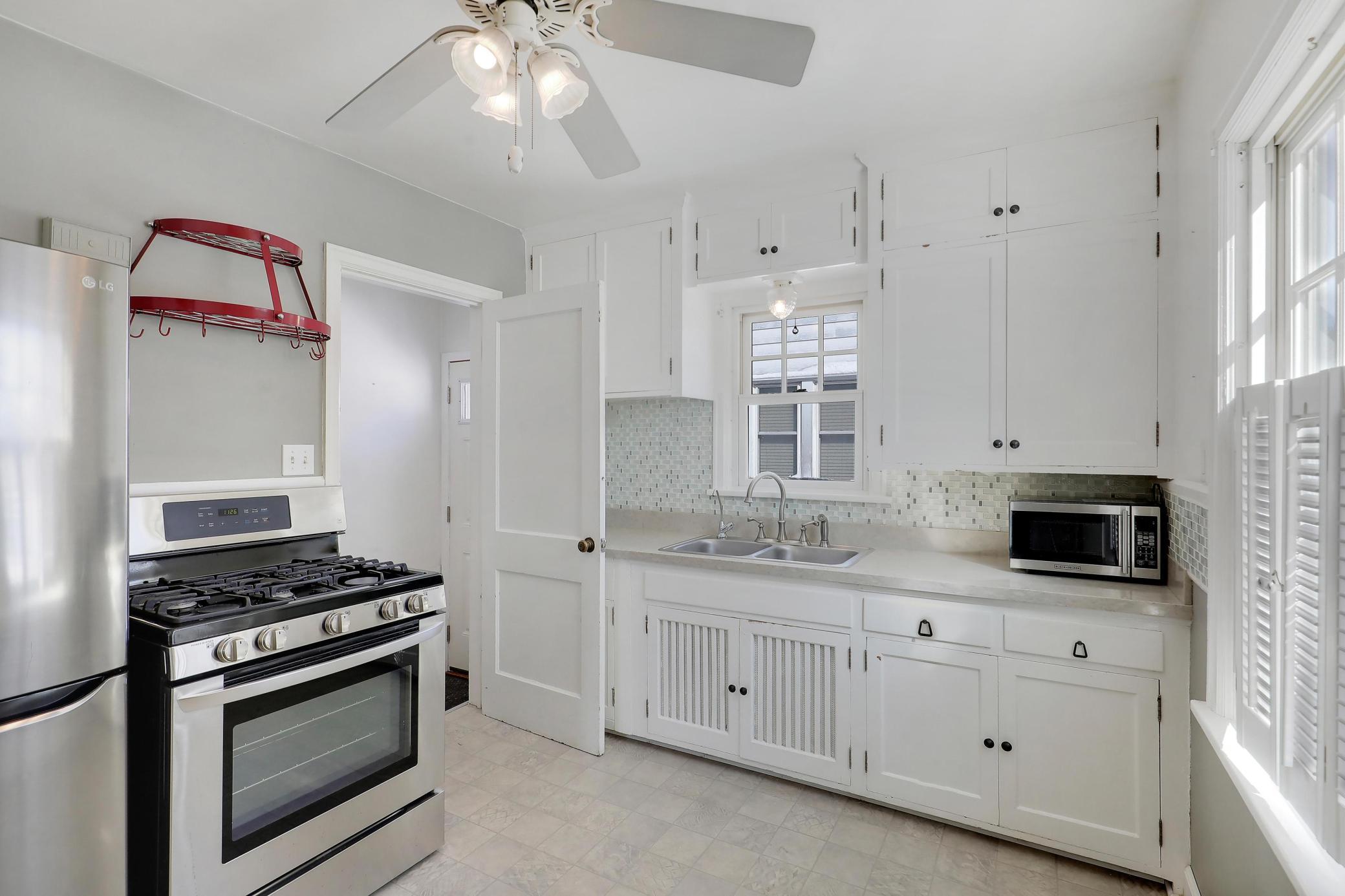 1623 Dunlap Street N